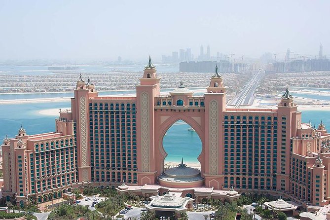 Dubai Personalised Sightseeing Tour in 4x4 Private Vehicle - Atlantis, Palm Jumeirah, and the Marina