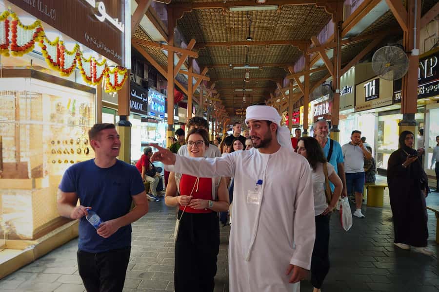 Dubai: Premium Old Town, Street Food, Souks & Boat Ride Tour - Walking Through Al Fahidi’s Old Lanes