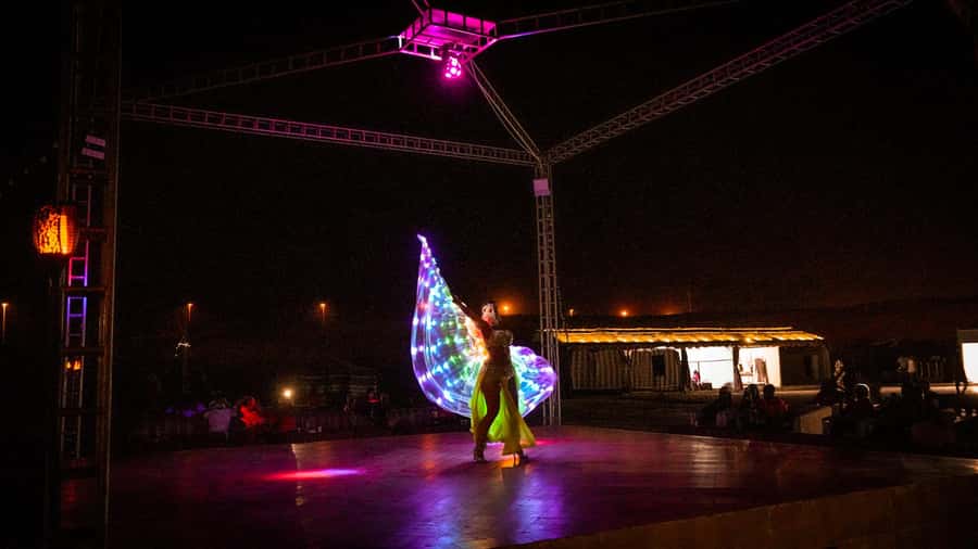Dubai: Premium Red Dune Safari with Sandboarding & BBQ - Settling into the Bedouin-style camp