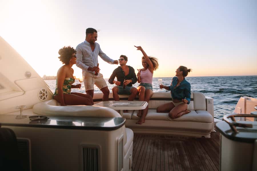 Dubai: Private Boat Cruise from Dubai Marina up to 12 people - What a private Dubai boat cruise feels like