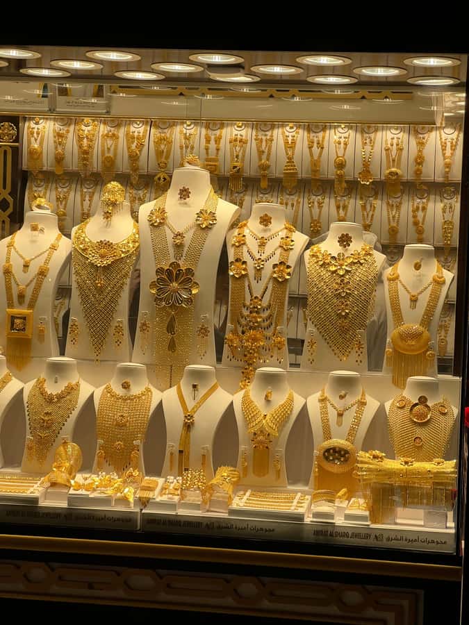 Dubai: Private City Tour with Burj Khalifa Levels 124/125 - A six-hour sampler of Dubai’s two very different faces