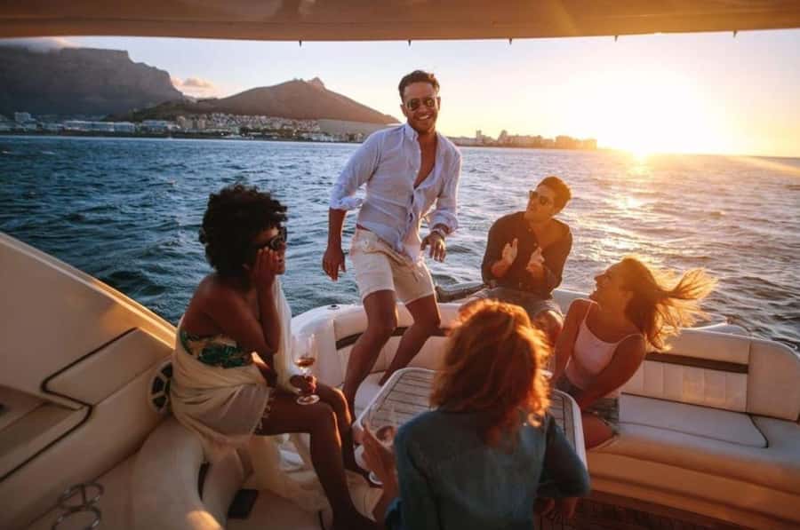 Dubai: Private Sunset Yacht Tour from Dubai Marina - Ain Dubai and Jumeirah Beach Residence