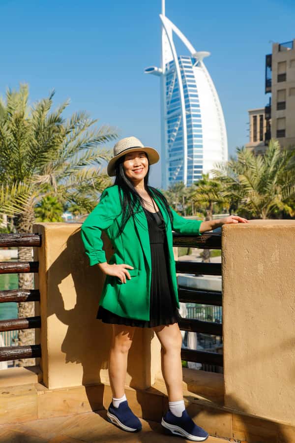 Dubai Private Top Attractions, Premium Vehicle & Street Food - Bluewaters Island and the Ain Dubai view