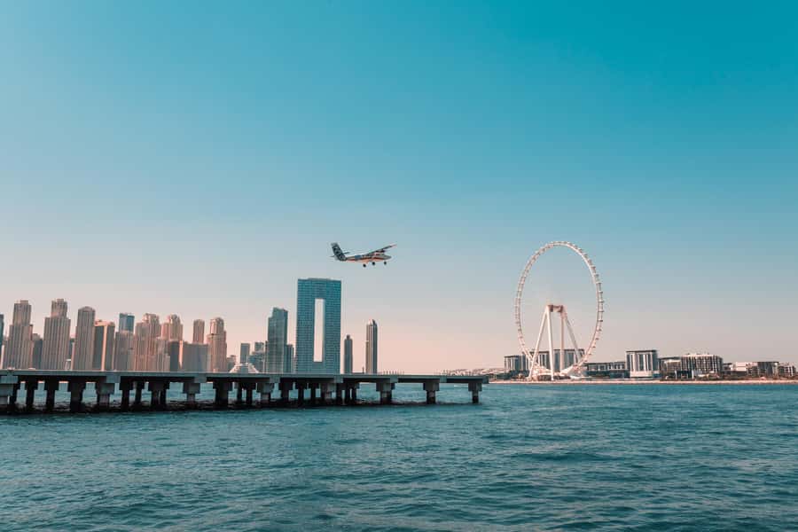 Dubai: Private VIP Luxury Yacht Tour with BBQ & Drinks - Key points at a glance