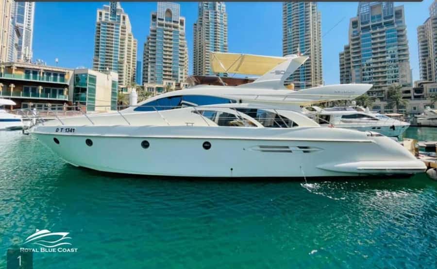 Dubai: Private Yacht Tour 50 feet - Passing Atlantis on Palm Jumeirah