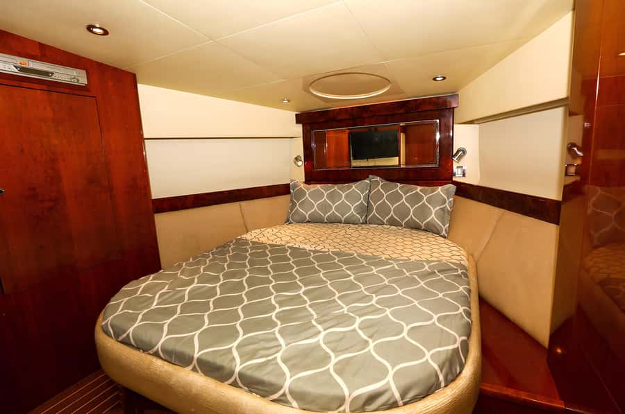 Dubai: Private Yacht Tour Experience with Soft Drinks - Is the $161 group price good value?