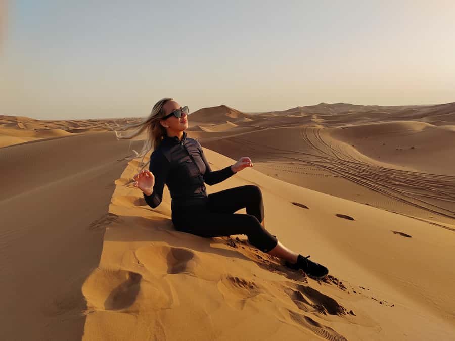 Dubai: Red Dunes Desert Safari with Premium Camp BBQ & Shows - Guides Make a Noticeable Difference