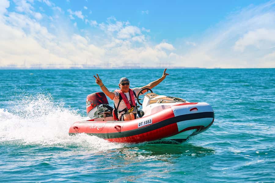 Dubai: Self-Drive Boat Experience for 1 or 2 People - Taking the wheel at Dubai Harbour