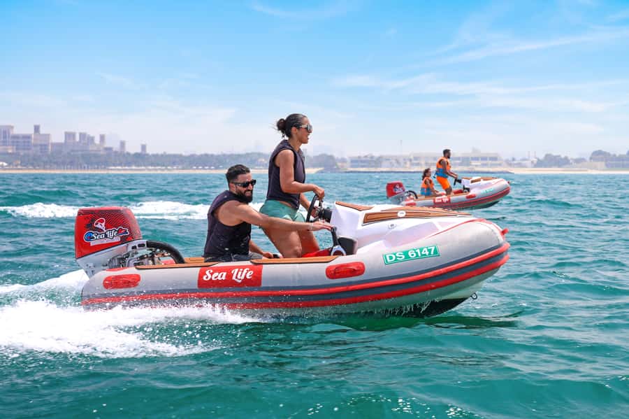 Dubai: Self-Drive Boat Experience for 1 or 2 People - JBR Beach and Ain Dubai from the water