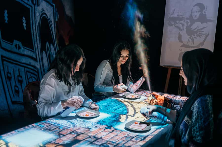 Dubai: Seven Paintings Immersive Dining Show Tickets - What Seven Paintings actually is