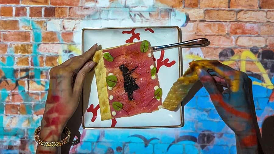Dubai: Seven Paintings Immersive Dining Show Tickets - Should you book Seven Paintings?