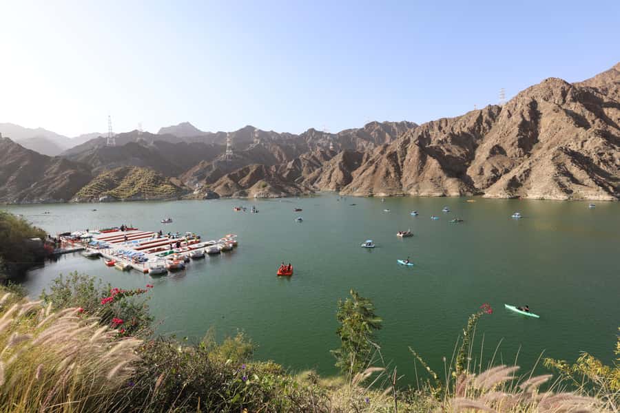 Dubai: Sheikh Zayed Mosque, Fujairah and Khorfakkan Tour - Why this day trip works as a break from Dubai