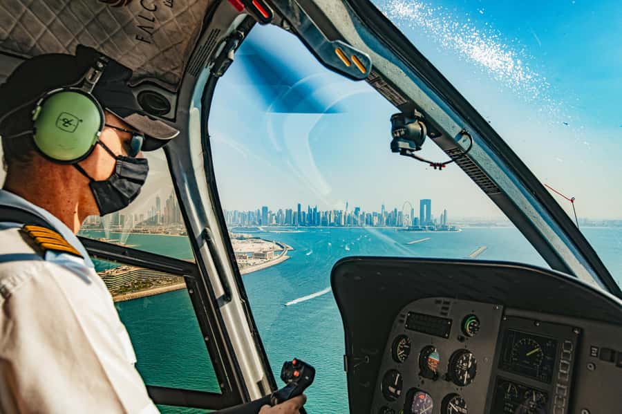 Dubai: Sightseeing Helicopter Ride from The Palm - Taking off from Atlantis The Palm