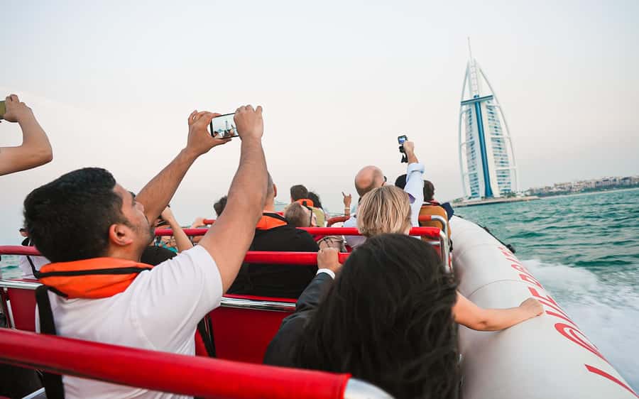 Dubai: Sightseeing Speedboat Tour with Live Tour Guide - Key points to know before booking