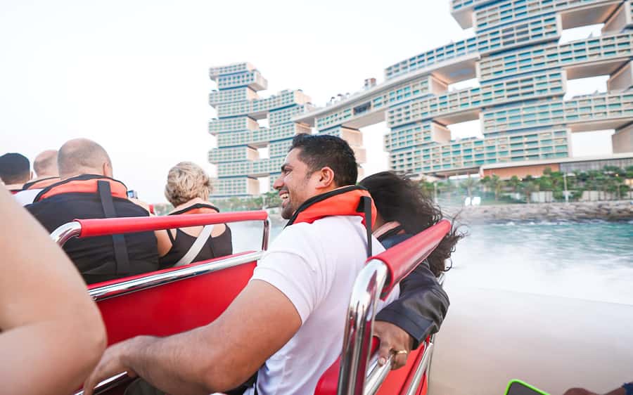 Dubai: Sightseeing Speedboat Tour with Live Tour Guide - Bluewaters Island and Ain Dubai from the water