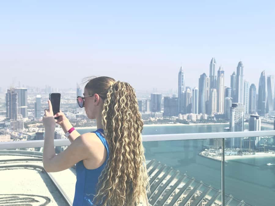 Dubai: Sky Pool and Palm Observatory Access - The guide can make the day easier