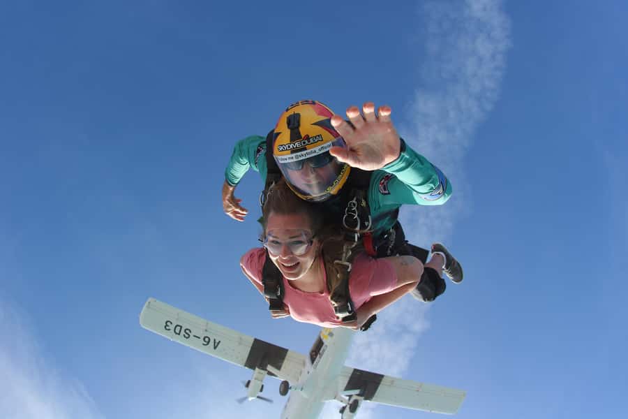 Dubai: Skydive at The Palm with Photos, Video & Yacht Tour - Photos and video are a major part of the value
