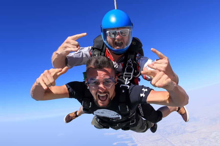 Dubai: Skydive at The Palm with Photos, Video & Yacht Tour - Should you book the Palm jump?
