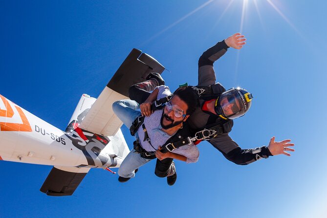 Dubai Skydive Tandem Over The Palm including Transfers - What happens before you leave the aircraft