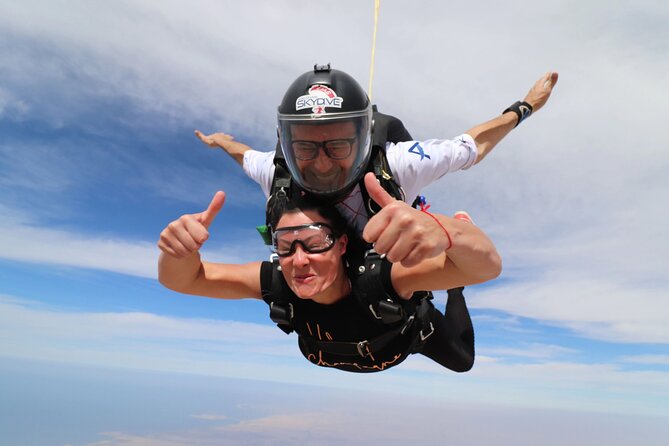 Dubai Skydive Tandem Over The Palm including Transfers - What to bring and what to leave behind