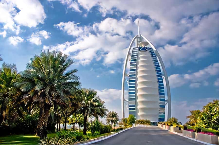 Dubai Stopover Tour & Transit Tours - Burj Al Arab and Palm Jumeirah show Dubai’s grand scale