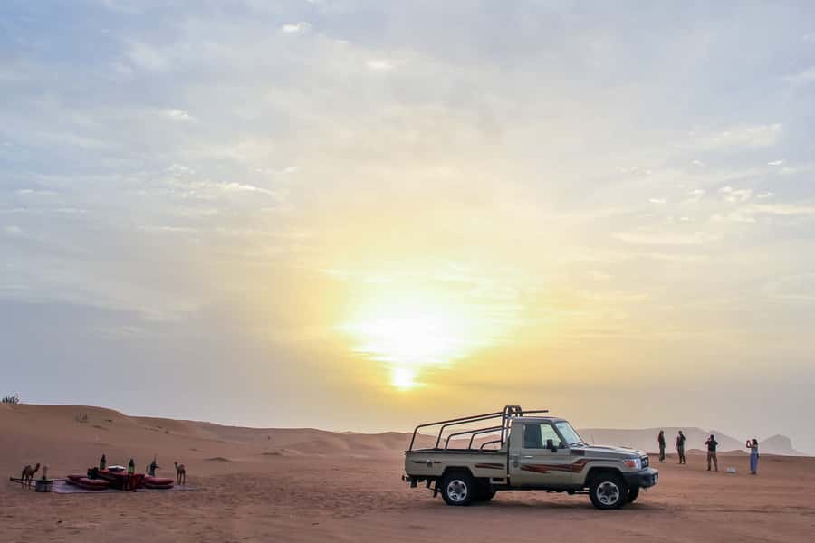 Dubai: Sunrise Desert Jeep Safari with Wildlife Experience - Why the pre-dawn start is worth it