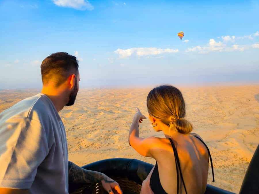 Dubai: Sunrise Hot Air Balloon Ride with Transfers - Who should book this flight?