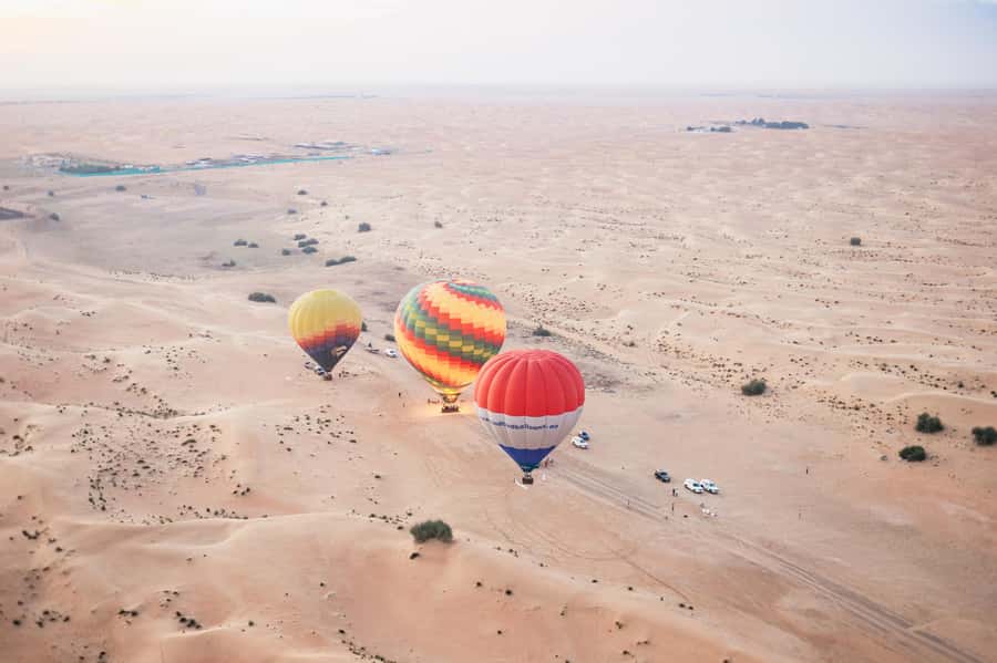 Dubai: Sunrise Hot Air Balloon Tour Over the Desert - Key points at a glance