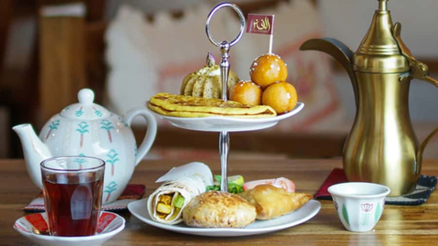 Dubai: Sunset Cruise on Traditional Boat & Emirati High Tea - What You See Along the Canal