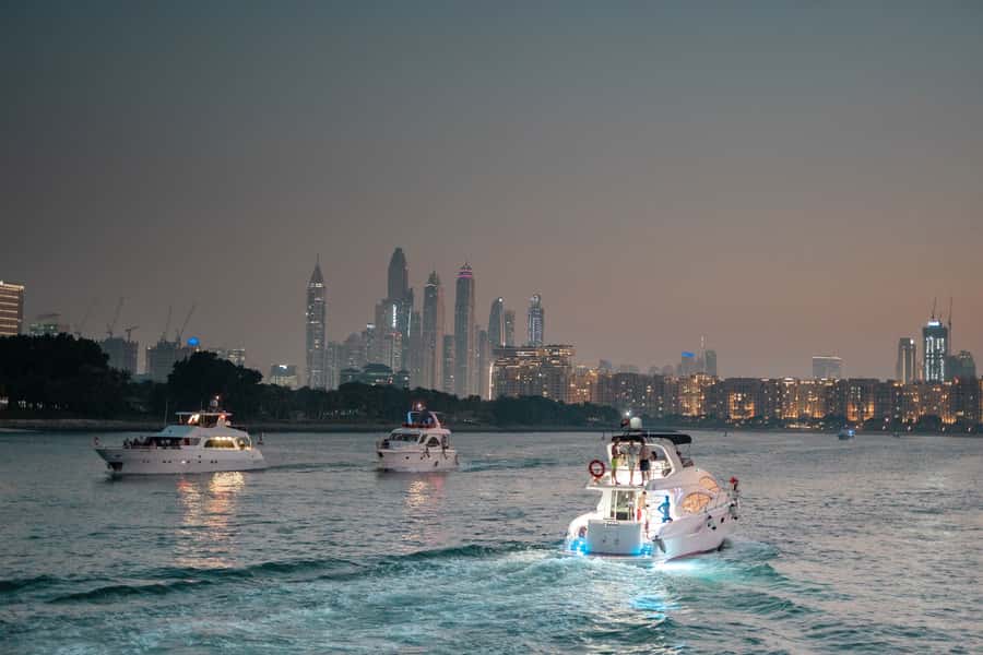 Dubai: Sunset & Night Cruise with Bites and Drinks - Beer, wine, and the extra cost of spirits