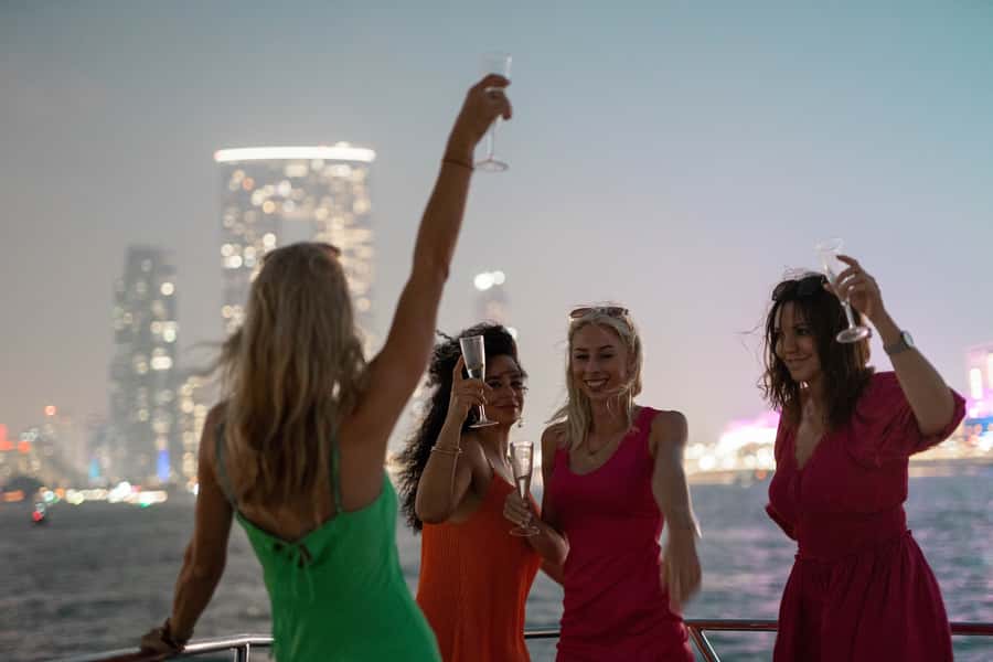 Dubai: Sunset & Night Cruise with Bites and Drinks - Who should book this cruise