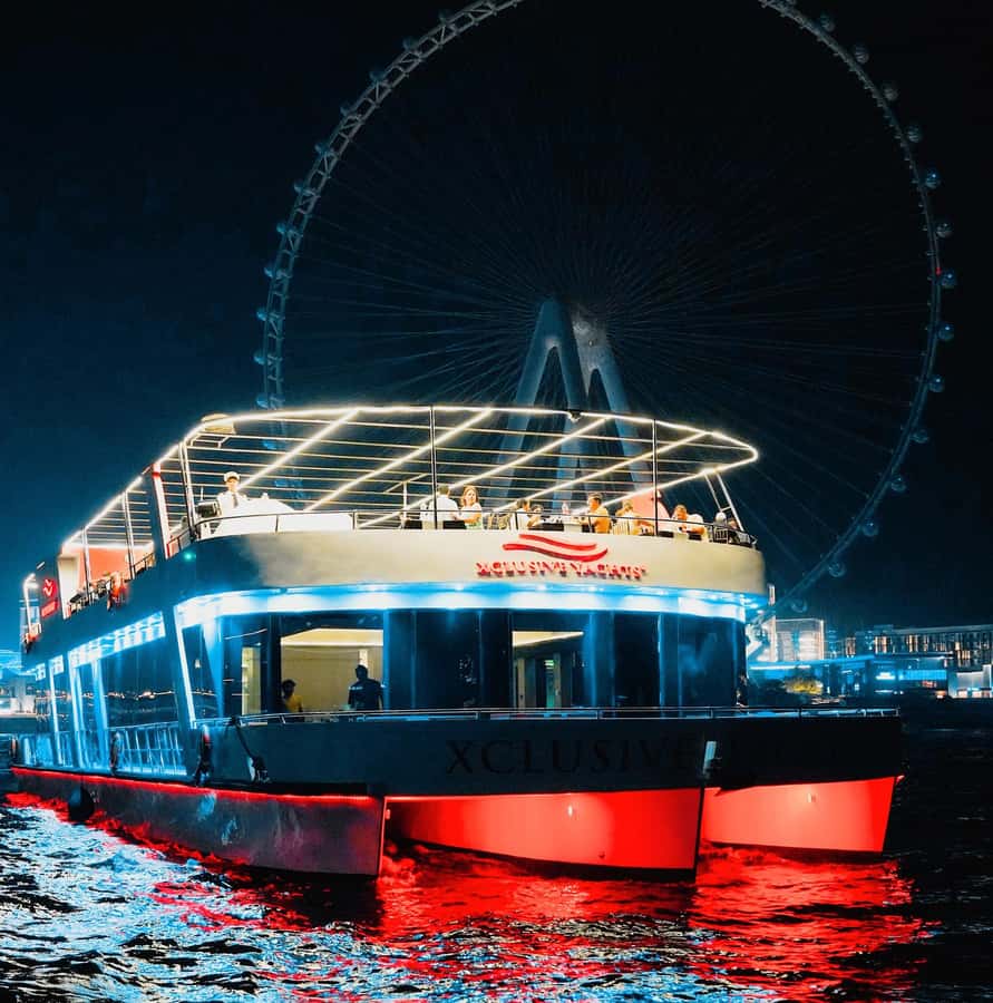 Dubai: Sunset or Dinner Cruise with Live Music & Open Bar - Arriving at Xclusive Yachts Boarding Point