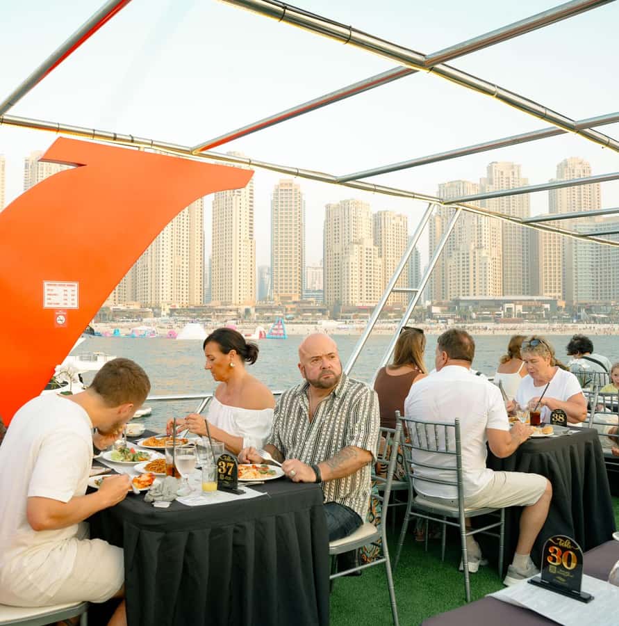 Dubai: Sunset or Dinner Cruise with Live Music & Open Bar - Who should book this dinner cruise?