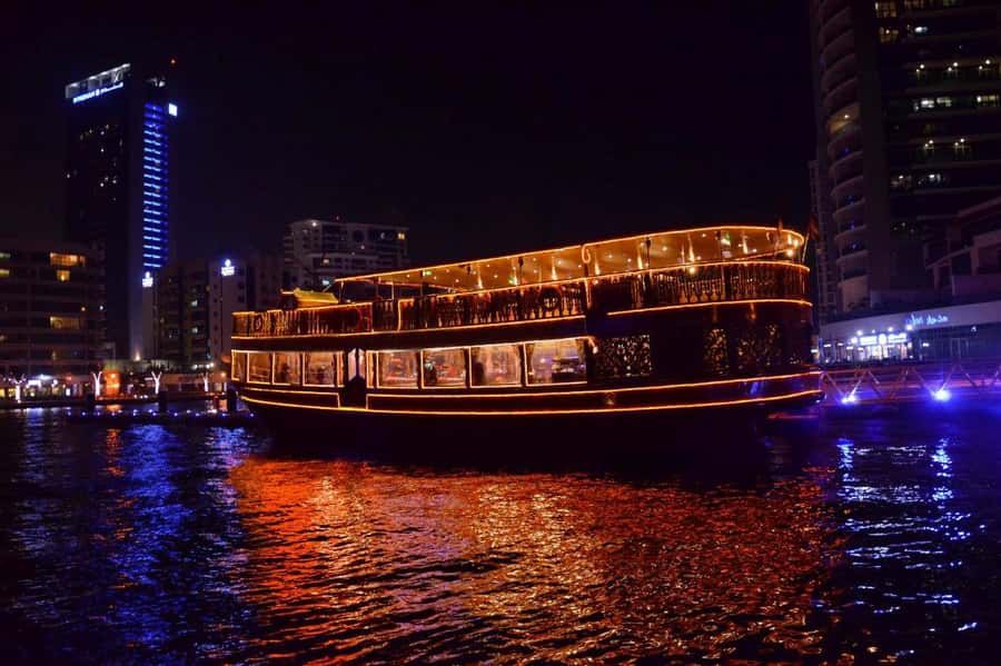 Dubai SuperSaver Pass - Aquariums, waterparks, and family days