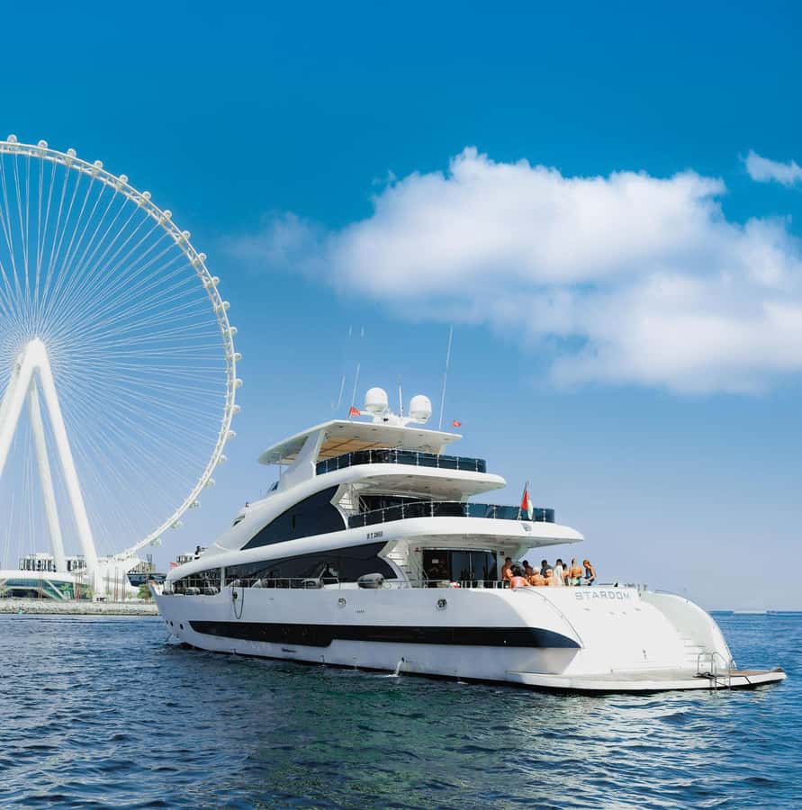 Dubai: Superyacht Experience with Live Music & Drinks - Boarding a 144-foot yacht at Dubai Harbor