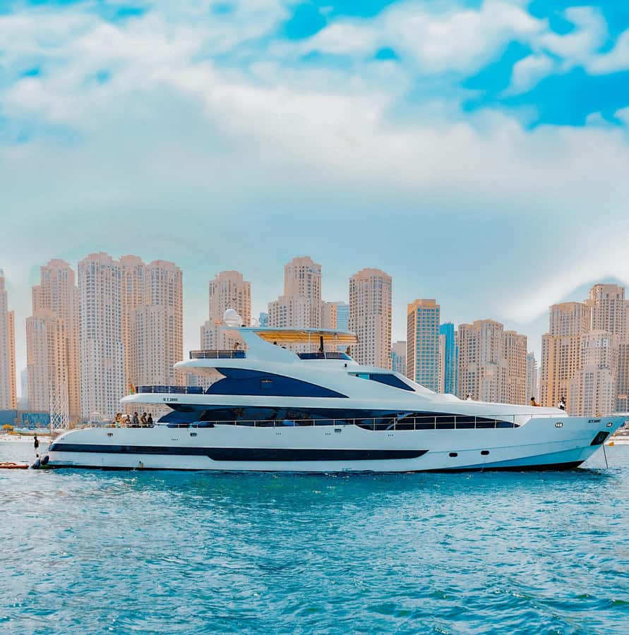 Dubai: Superyacht Experience with Live Music & Drinks - Palm Jumeirah, Ain Dubai, and Bluewaters Island