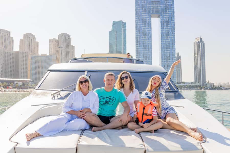 Dubai: The Luxury Yacht Tour with Live BBQ Option - Bluewaters Island and the Palm Jumeirah