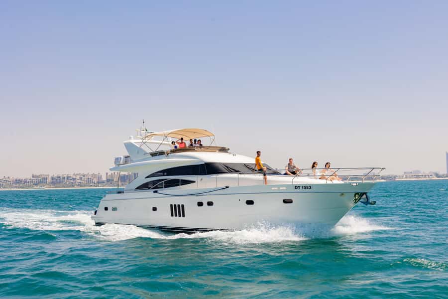 Dubai: The Luxury Yacht Tour with Live BBQ Option - Burj Al Arab and the Royal Palaces