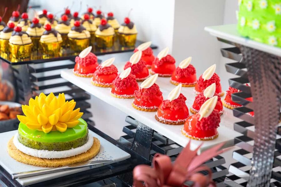 Dubai: The Palm Saturday Brunch with Unlimited Food & Drinks - Live entertainment, views, and the family setup