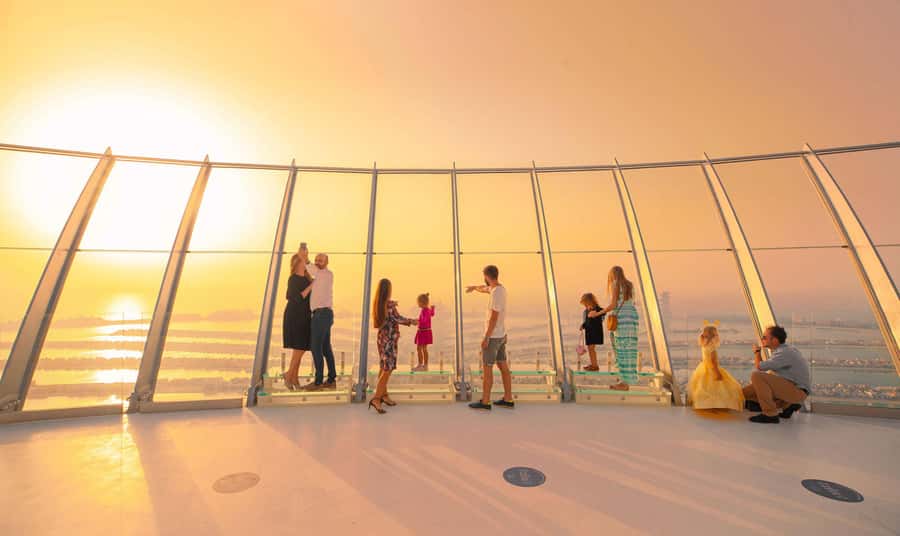 Dubai: The View At The Palm Ticket & 1.5 Afternoon Yacht - A smart way to see Palm Jumeirah from two angles