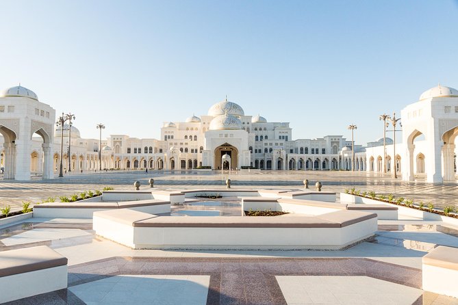 Dubai to Abu Dhabi Day Trip: Grand Mosque, Palace & Etihad Towers - Guides make the difference