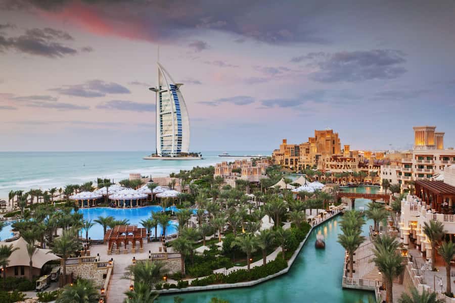 Dubai: Top 15 Must-See Dubai Sightseeing Tour in a SUV/VAN - Zabeel Palace and the Al Farooq Omar Mosque