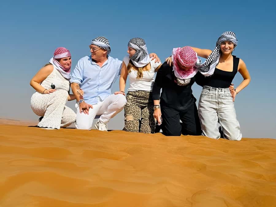 Dubai: Tour with BBQ Dinner, Camel Ride, & Traditional Show - BBQ dinner and buffet: what to expect