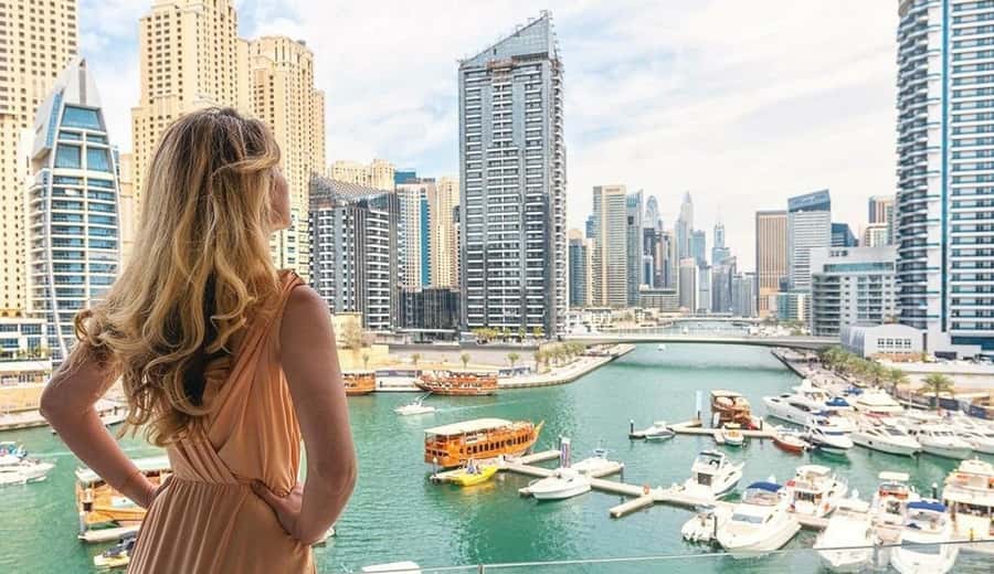 Dubai: Traditional and Modern Tour with Burj Khalifa Ticket - Spice Souk and Gold Souk: walk, look, and buy carefully
