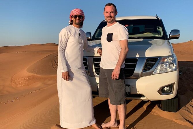 Dubai: Unique SUNSET 4WD Red Dunes Safari - Dinner at a traditional desert camp