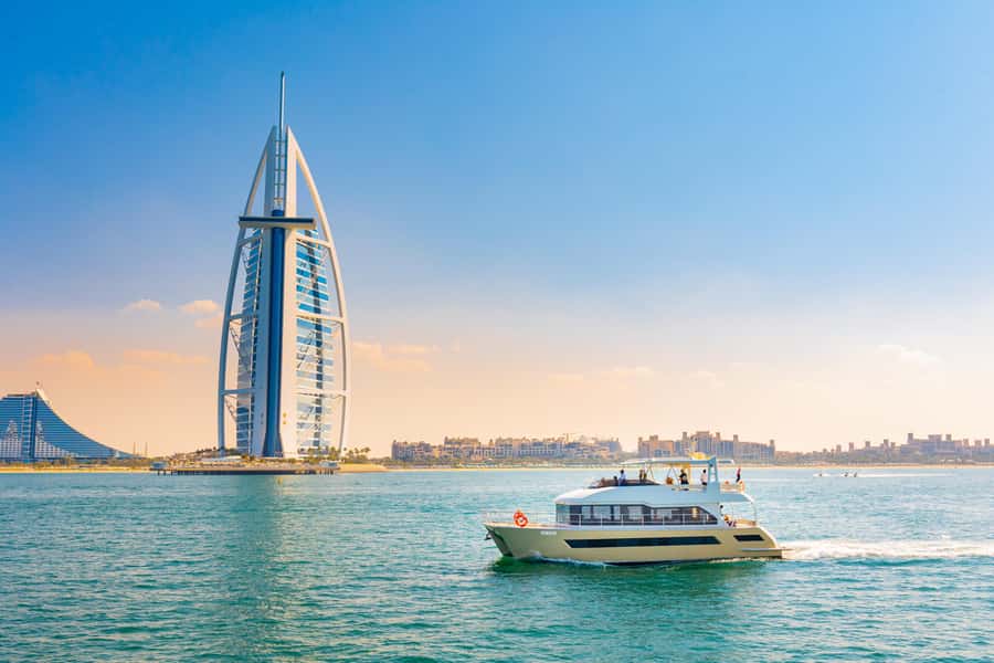 Dubai Waves & Dunes: Luxury Yacht Cruise w/ Red Dunes Safari - Moving from desert dust to Dubai Marina