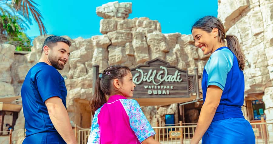 Dubai: Wild Wadi Waterpark Entrance Ticket - Plan around queues, heat, and shade