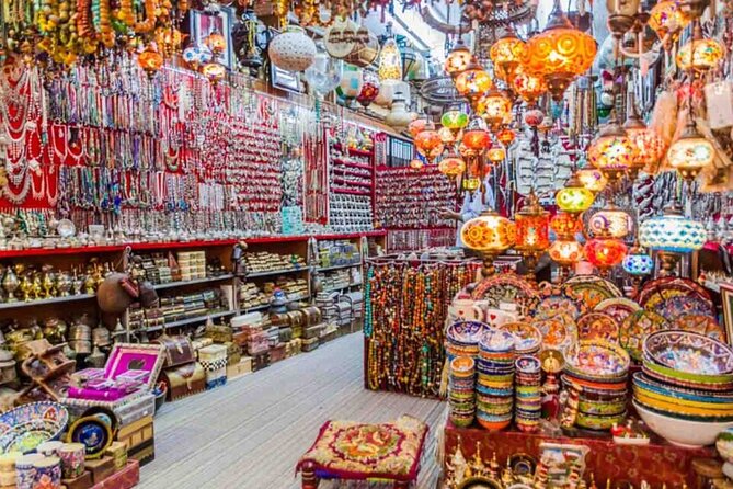 Exclusive Abu Dhabi tour, without Ferrari World - Why this private Abu Dhabi day trip makes sense
