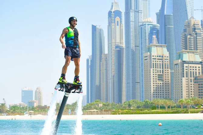 Flyboard Activity in Dubai - The first lesson: basic skills before the lift