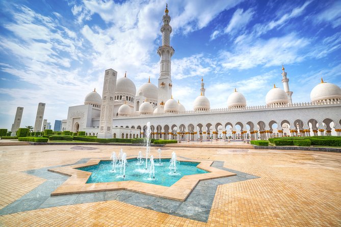 From Dubai: Abu Dhabi City Sightseeing & Sheikh Zayed Mosque - Sheikh Zayed Grand Mosque: the centerpiece